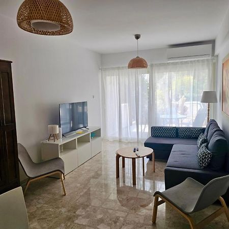Margarita 110 Apartment Пафос Екстериор снимка